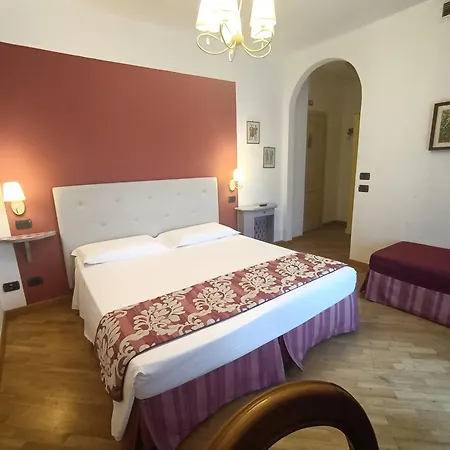 Ristorante Piccolo Chianti 3* سيينا