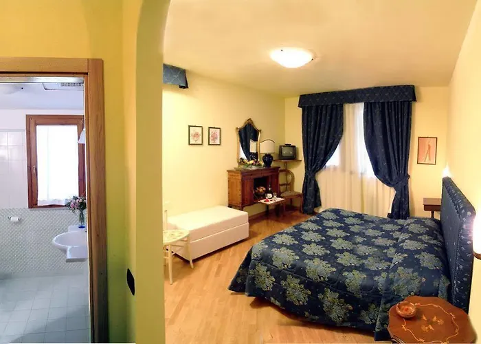 皮科洛基安蒂餐厅酒店 3*