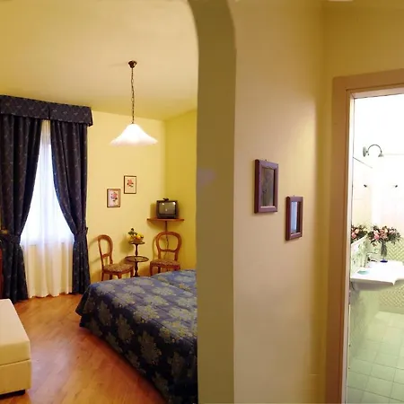 Ristorante Piccolo Chianti 3* סיינה